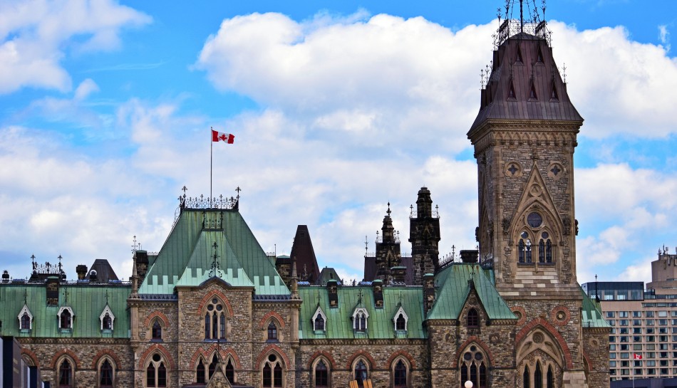 Le Canada élargit la portée du programme Mobilité francophone afin d’accroître l’immigration francophone